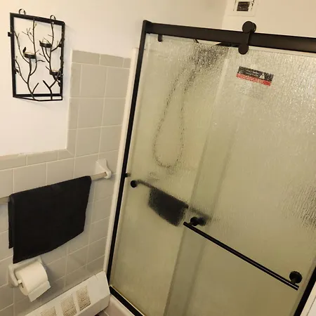 Spacious 3br, 2b *