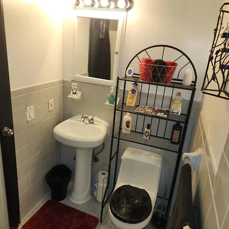 Spacious 3br, 2b *