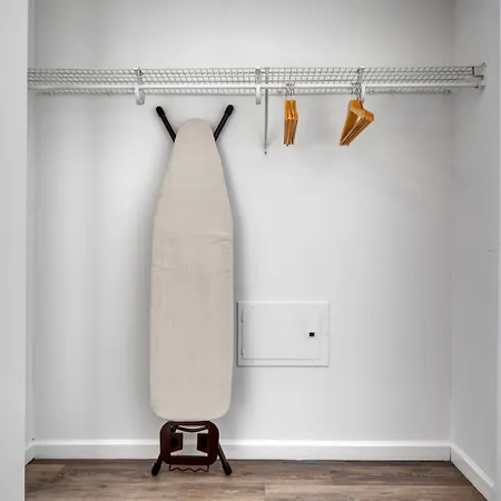 Les 2br W Doorman Wd Gym Nr Park Nyc-1325 *