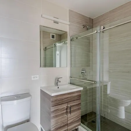 Midtown 2br W Gym Doorman Nr Times Square Nyc-1400 * New York