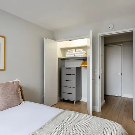Midtown 2br W Gym Doorman Nr Times Square Nyc-1400 New York