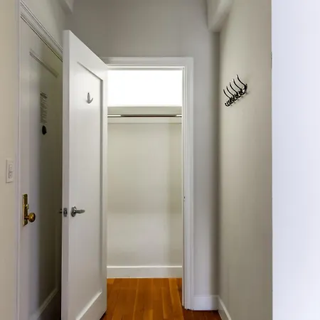 Apartment Midtown East 2br W Gym Doorman Nr Sutton Park Nyc-1392