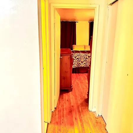 Bronx Botanical Gardens Homestay