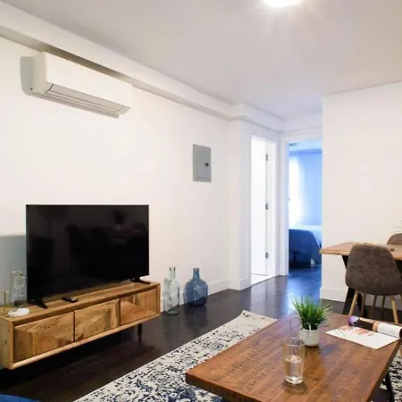 Lovely 4 Bedroom In Nyc! Apartment