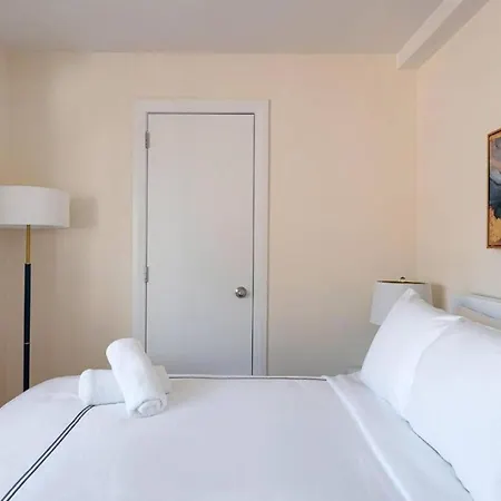 Apartment Lovely 4 Bedroom In Nyc! New York