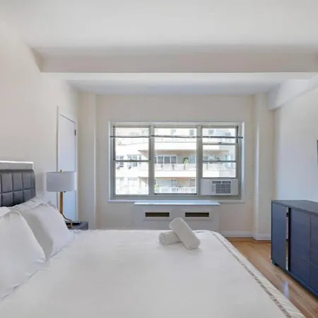 Apartment Lovely 4 Bedroom In Nyc! *