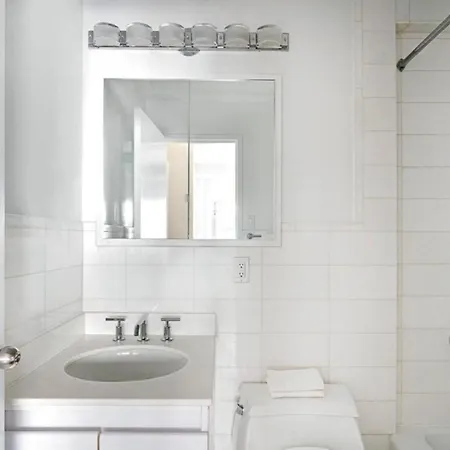 Apartment Lovely 4 Bedroom In Nyc! New York