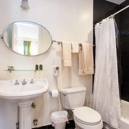 Gorgeous For 2 In Nyc