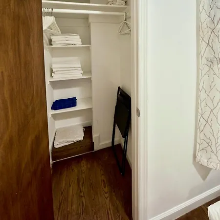 2 Bedroom Cozy Unit In Lower Manhattan