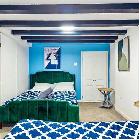 Luxury Lower Ground 2bd - Manhattan *