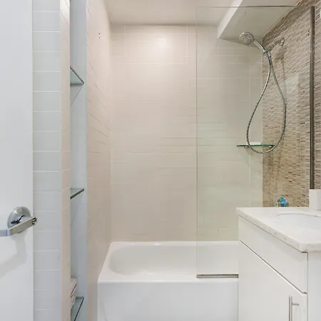 809-3a 1br Columbus Circle Elevator W D Apartment *