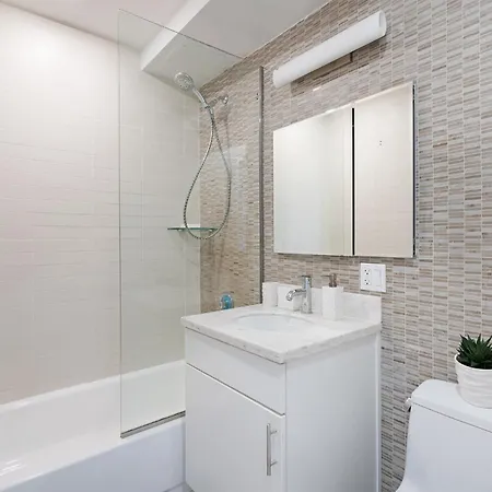 Apartment 809-3a 1br Columbus Circle Elevator W D *