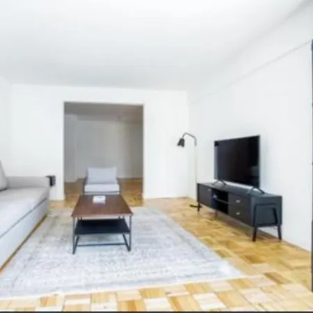 Apartment Comfortable 3 Bedroom *