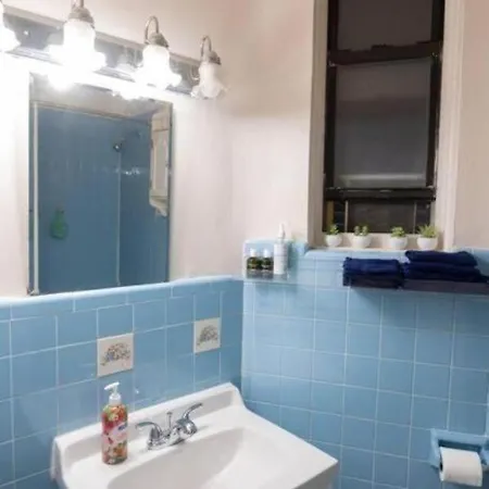 Comfortable 1-bedroom Apt In Manhattan New York