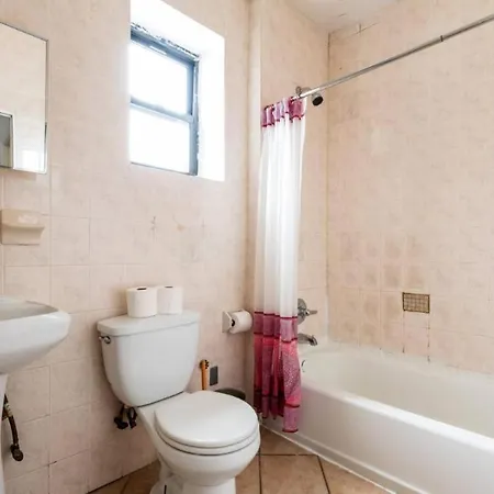 Majestic 3 Bedroom In Nyc! Apartment