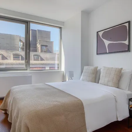 Apartment Blueground Hudson Yards Gym Rock Arcade Nyc-1453