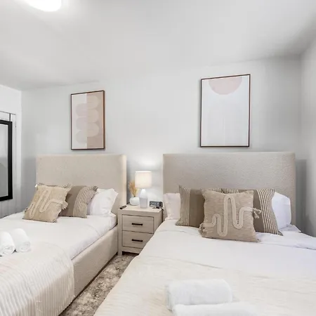 Modern Luxe In Bay Ridge: Your Brooklyn Hideaway *