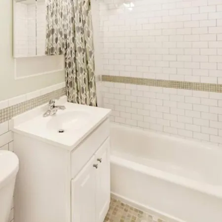 Appealing 1 Bedroom Apt In Nyc!