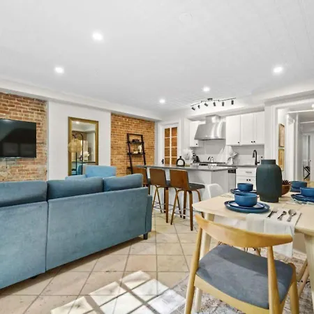 Family Brownstone With Private Backyard Near Subway New York