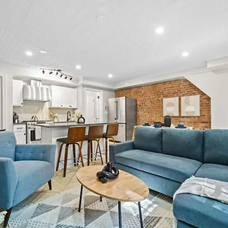 Family Brownstone With Private Backyard Near Subway New York
