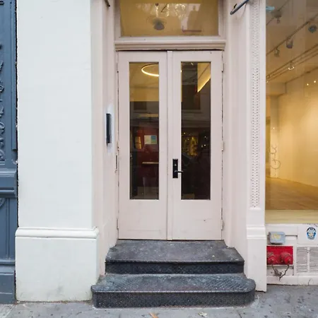Soho 3br W Wd Elevator Nr Cafes Restaurants Nyc-1043 Apartment New York