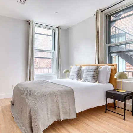 Soho 3br W Wd Elevator Nr Cafes Restaurants Nyc-1043 Apartment