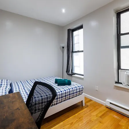Park Side Living, City Style * New York