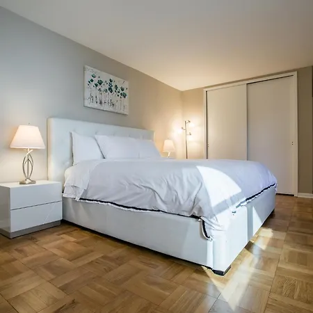 Spectacular 2 Beds/2 Baths Apartment New York