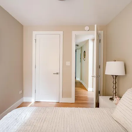 Luxury 3 Beds 2 Baths Apt In Prime Location New York