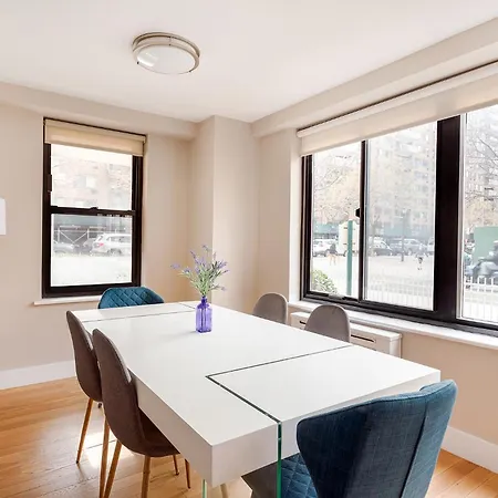 Luxury 3 Beds 2 Baths Apt In Prime Location * New York