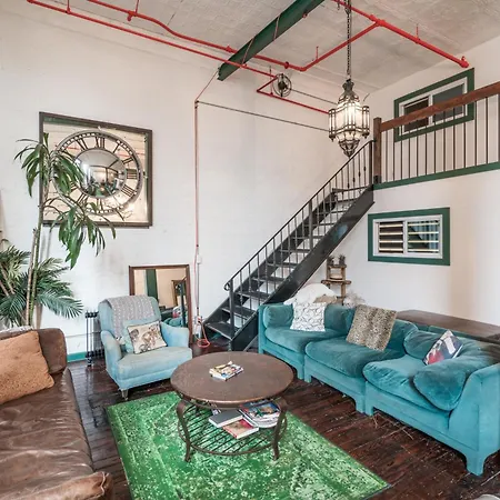 Williamsburg Boutique Loft Experience Apartment *