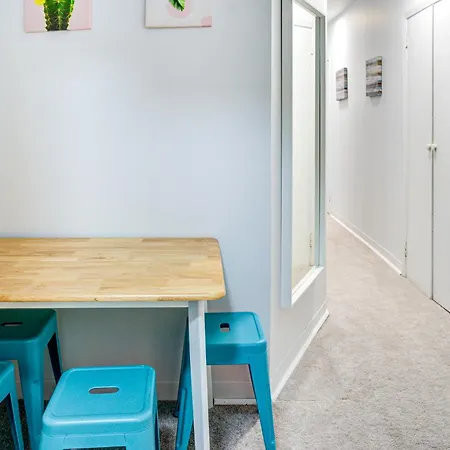 3 Bedroom Gorgeous In Hells Kitchen Apartment New York