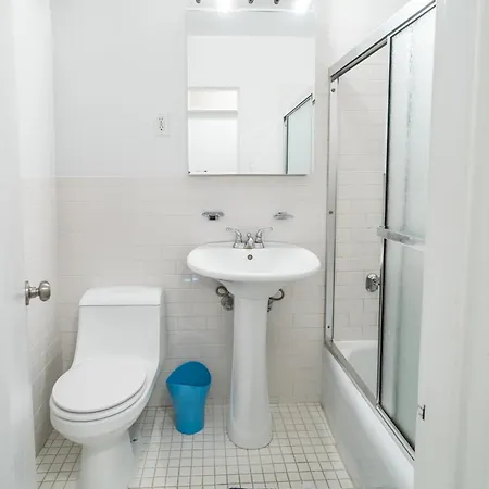 Gorgeous Getaway! 2 Bedroom Unit In Prime Location