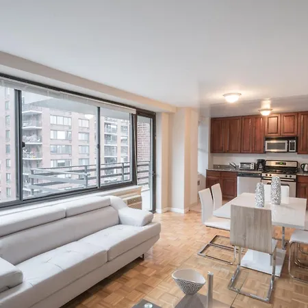 Gorgeous Getaway! 2 Bedroom Unit In Prime Location * New York