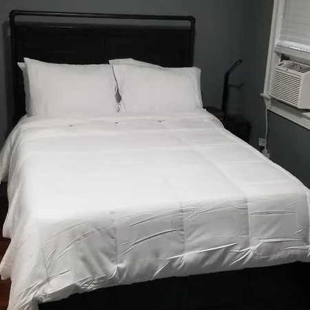 Holiday home A Comfy Place In Queens