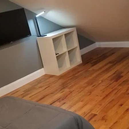 A Comfy Place In Queens * New York