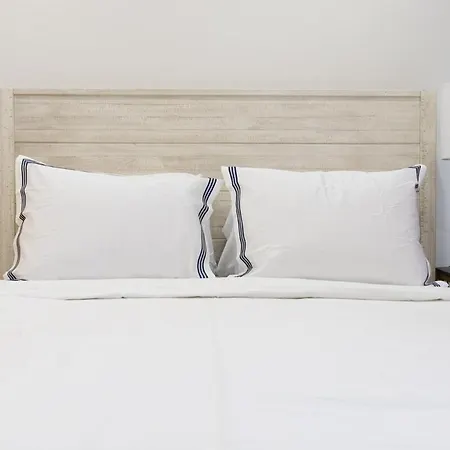 1597-9 Renovated Prime Ues Wd In Unit *
