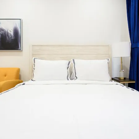 1597-9 Renovated Prime Ues Wd In Unit