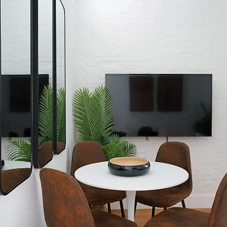 Apartment 1290-16 New Renovated 2 Bedrooms In Ues