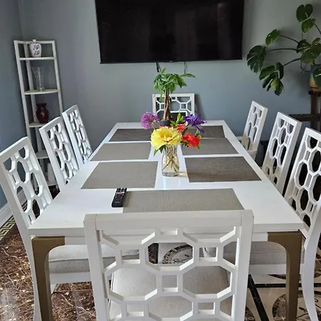 Homestay Luxury Hotel-style In Queens,