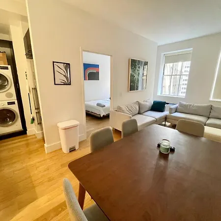 Apartment Street Gem 2bed 1bath