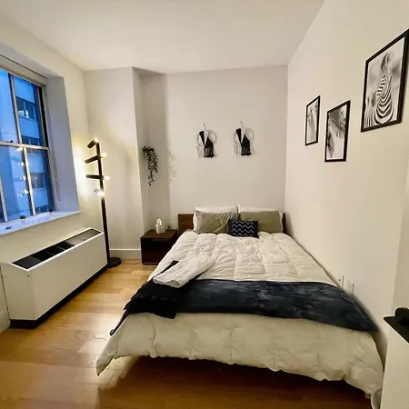 Street Gem 2bed 1bath Apartment New York