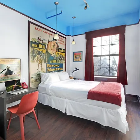 Chelsea Pines Hotel