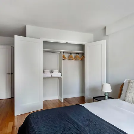 Apartment Lenox Hill 2br W Elevator Doorman Nr Art Nyc-1284