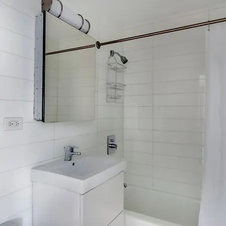 Lenox Hill 2br W Elevator Doorman Nr Art Nyc-1284 Apartment
