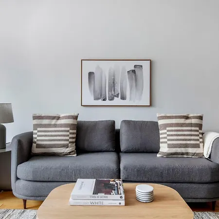 Lenox Hill 2br W Elevator Doorman Nr Art Nyc-1284 * New York