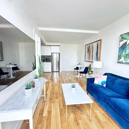 Large One Bedroom - Massive Private Terrace - Luxury Building - Williamsburg - Greenpoint *
