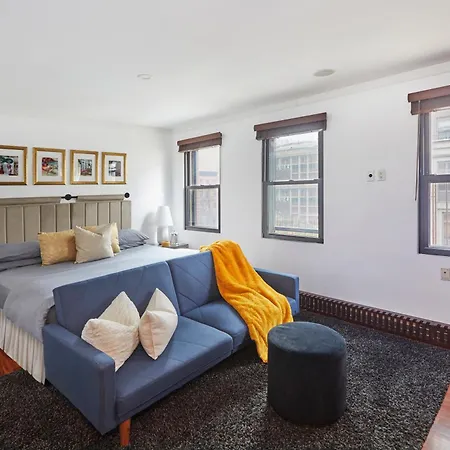 Manhattan Marvel Luxury Living In A Townhome Oasis I The Atrium I *