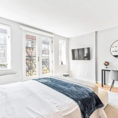 Stylish Studio At Ues Apartment *
