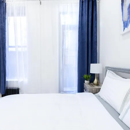 170-g 3br Duplex With Private Yard In E Village New York